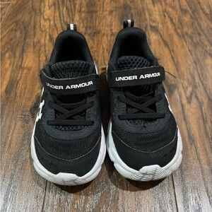 Under Armour Kids Black and White Sneakers